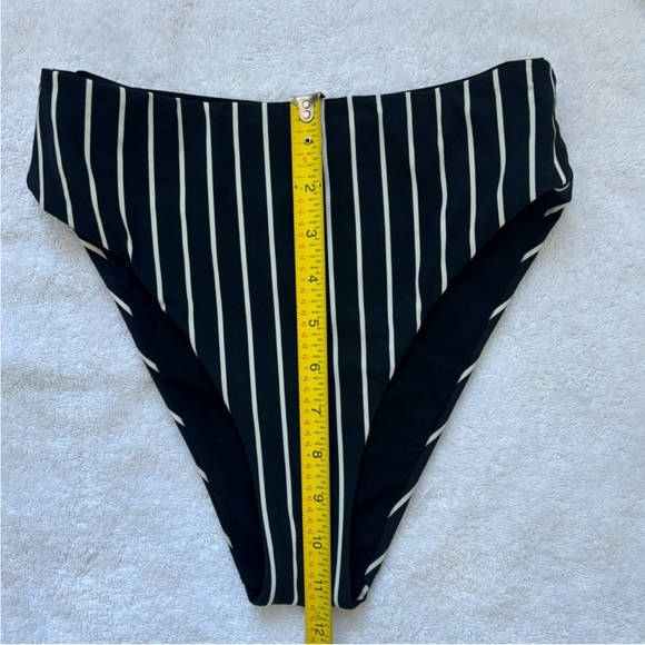 ALIX NYC Sagamore Bikini Set in Stripe - Picture 8 of 10